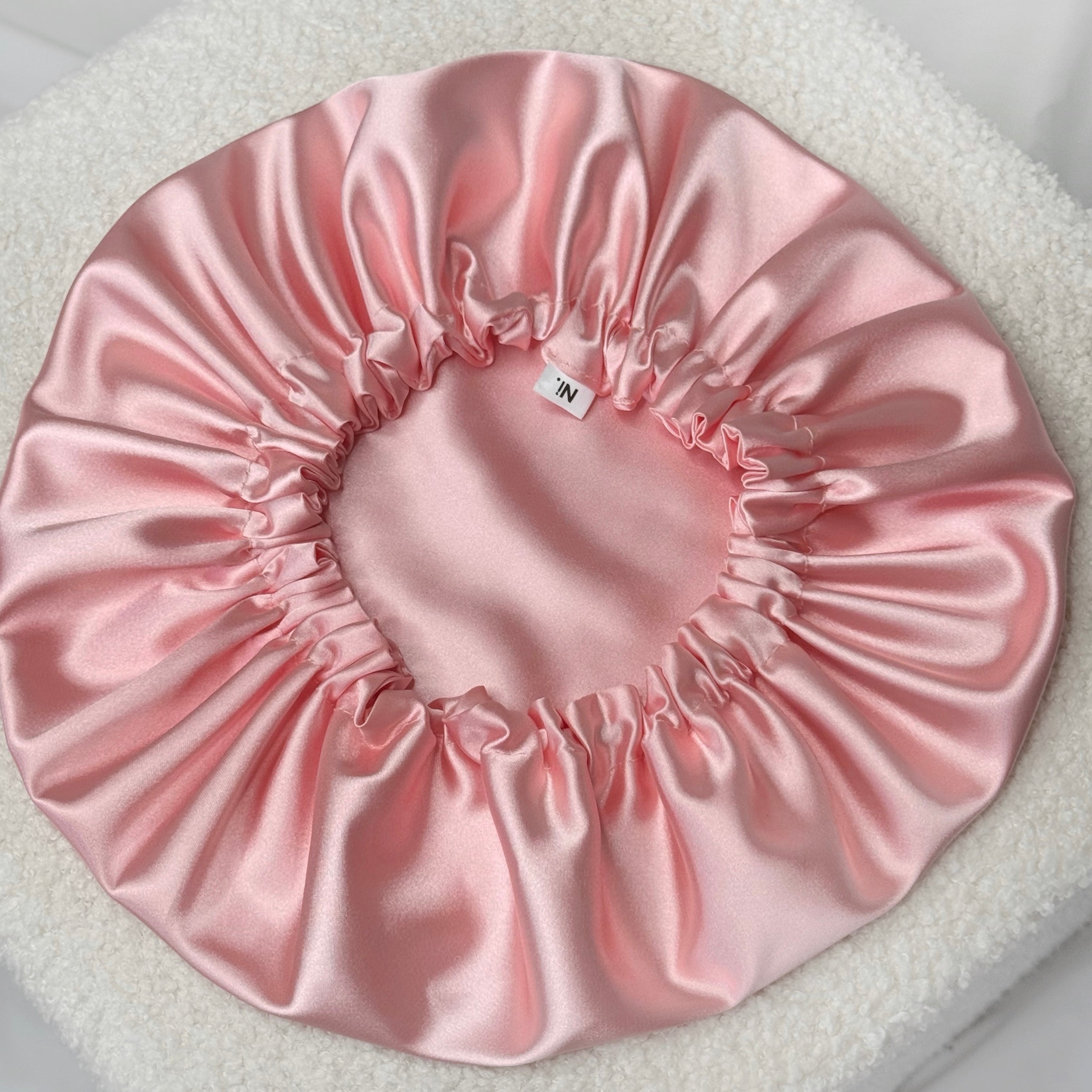 Bonnet en satin